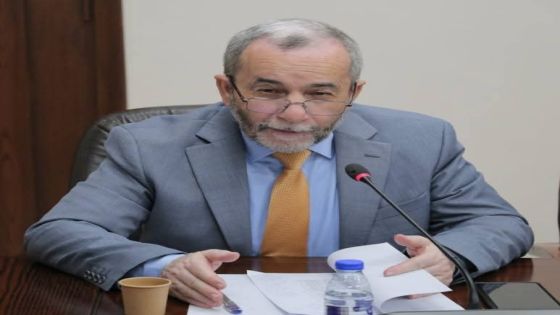 مشوقة يسأل الحكومة عن فوضى المطبات الصناعية على شوارع المملكة وآلية تنظيمها