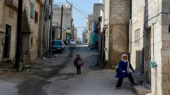 المصري: حل جذري لأراضي المخيمات بعد تعطلها 78 عاما وبمبدأ التعويض العادل